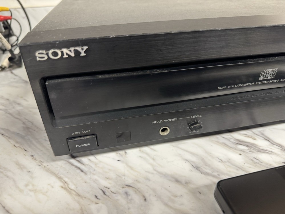 Sony CDP-C325 Home Stereo 5-Disc CD Changer Player w/Remote
