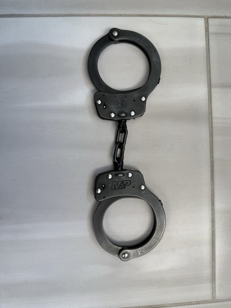 Smith & Wesson m&P Handcuffs Quick Lock