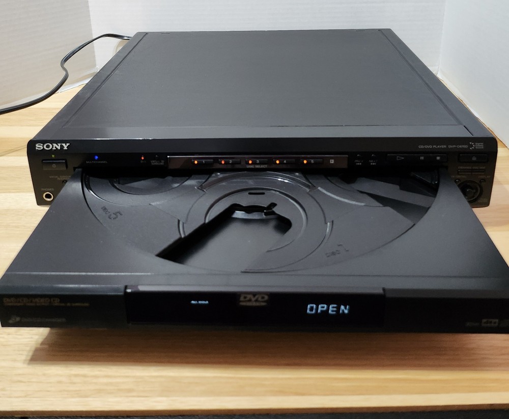Sony CD/DVD PLAYER Model No. DVP-C670D