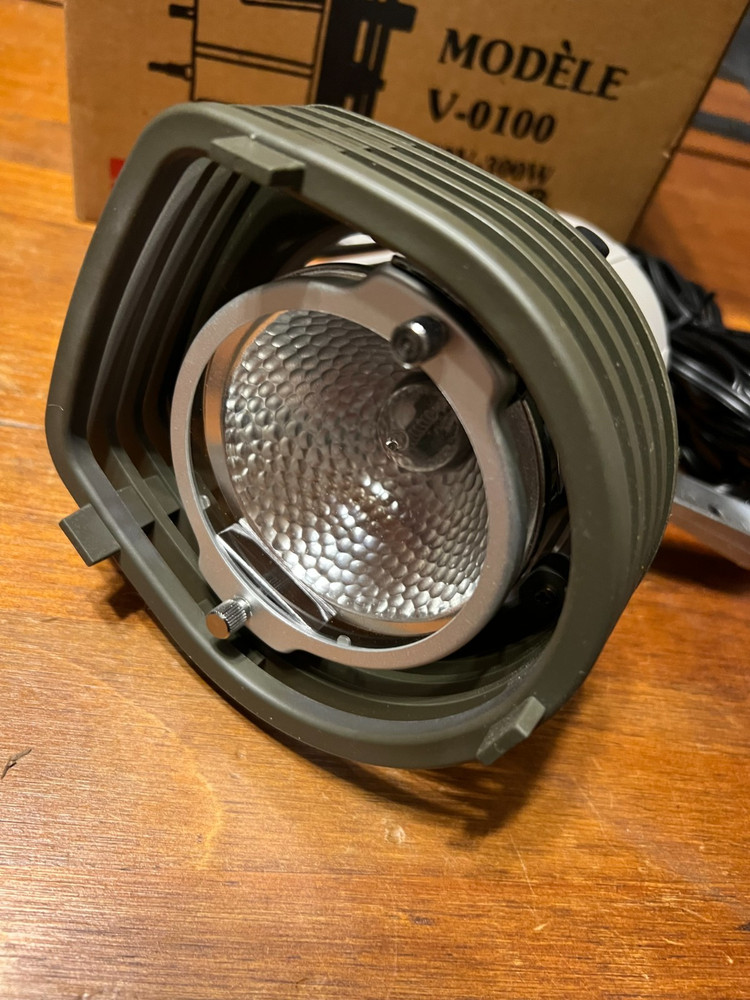 Ambico video light model V-0100 pristine condition