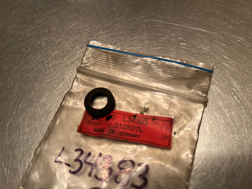 L34383 Genuine OEM John Deere WASHER