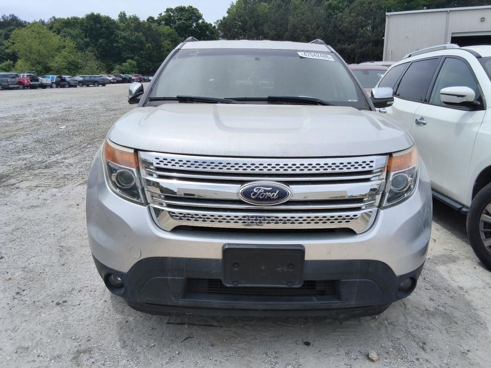 Info-GPS-TV Screen Front Display 8" Screen Fits 11-13 EXPLORER 5038434