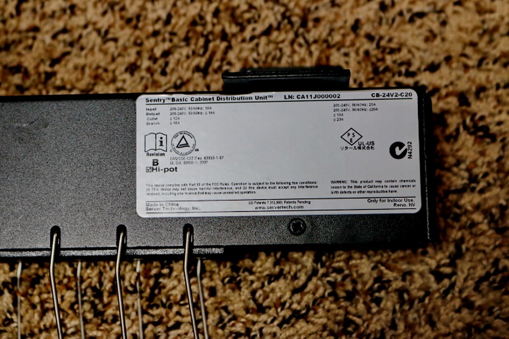 Sentry Server Cabinet Power Distribution or Expansion Unit PDU CB-24V2-C20