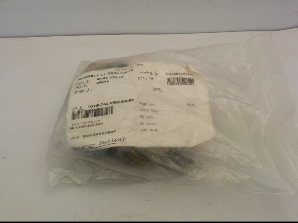 INSTRUMENT RECEPTACLE BOX AND PLUG, NIB