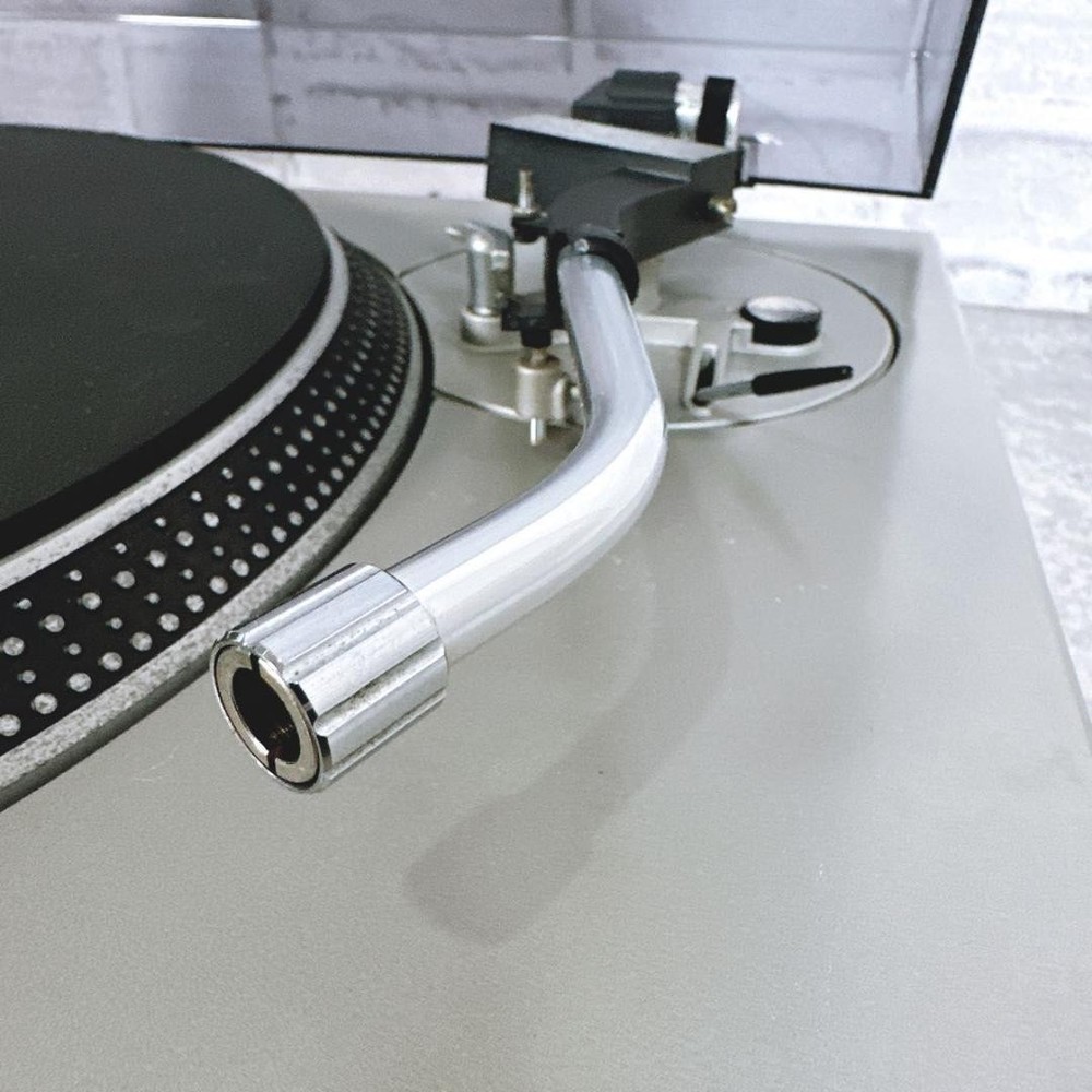 Technics SL-1200 First Generation Direct Drive Turntable Working