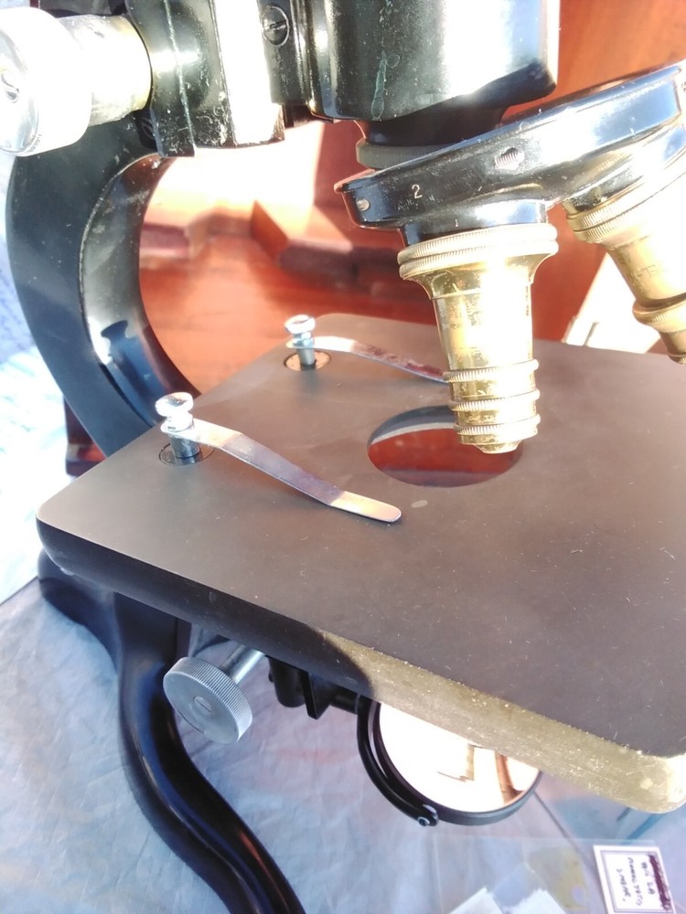 MICROSCOPE WATSON & SONS SERVICE MICROSCOPE AND CASE AND GLASS SLIDES