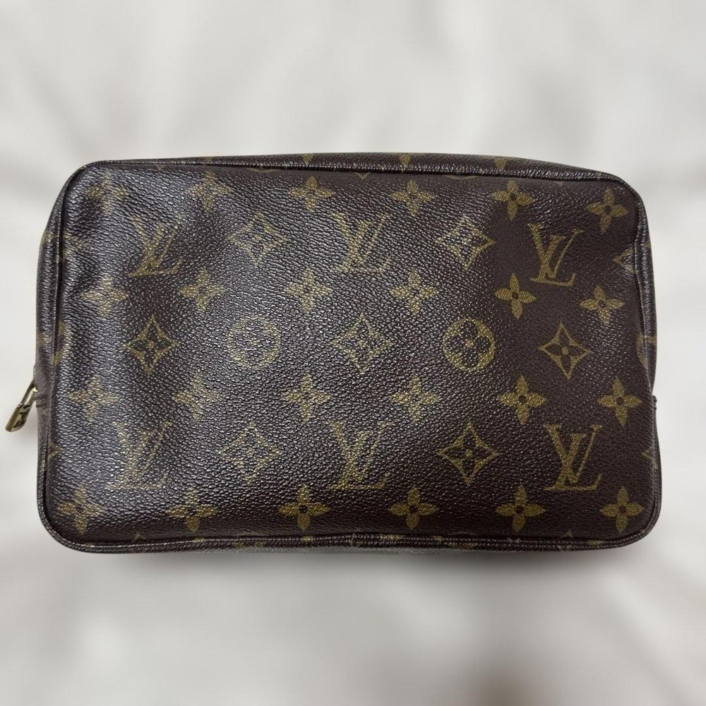 Louis Vuitton pouch