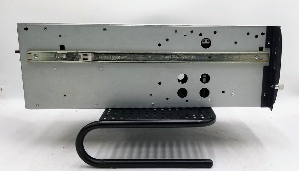 Dell PowerVault 120T FS-DLT AUTOLOADER /DLT4000 Tape Autoloader