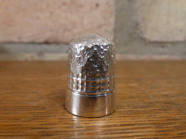 A nice Vintage James Swann Thimble Hallmarked silver