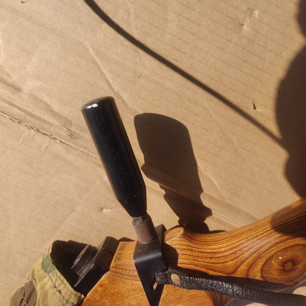 Martin Archery Compound Bow with 4 aiming posts, Saunders damper & arrow guide