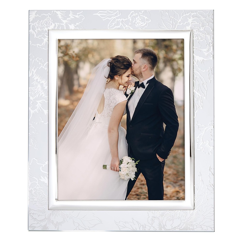 886925 Silver Peony 8" X 10" Frame