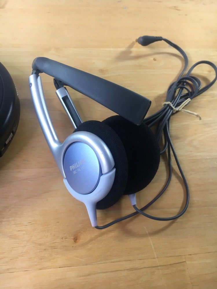 ONN Portable CD/FM Player ONB15AV201 Personal Diskman w/ Headset
