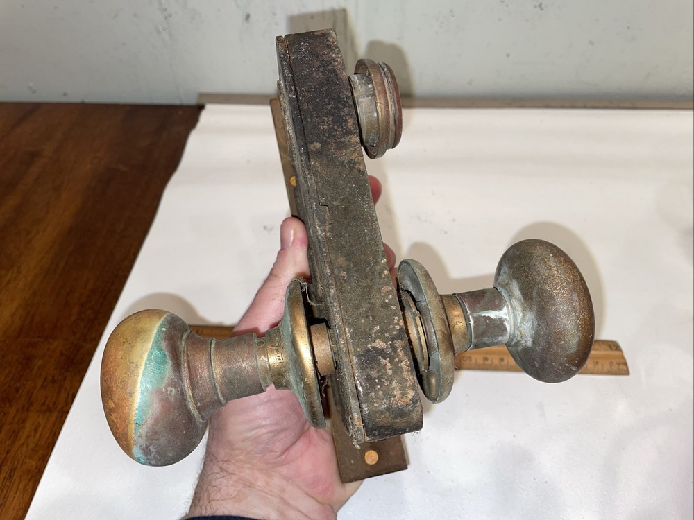 VINTAGE LOCKWOOD BRASS ENTRY DOOR MORTISE LOCK, 4 1/2 Lbs KNOBS