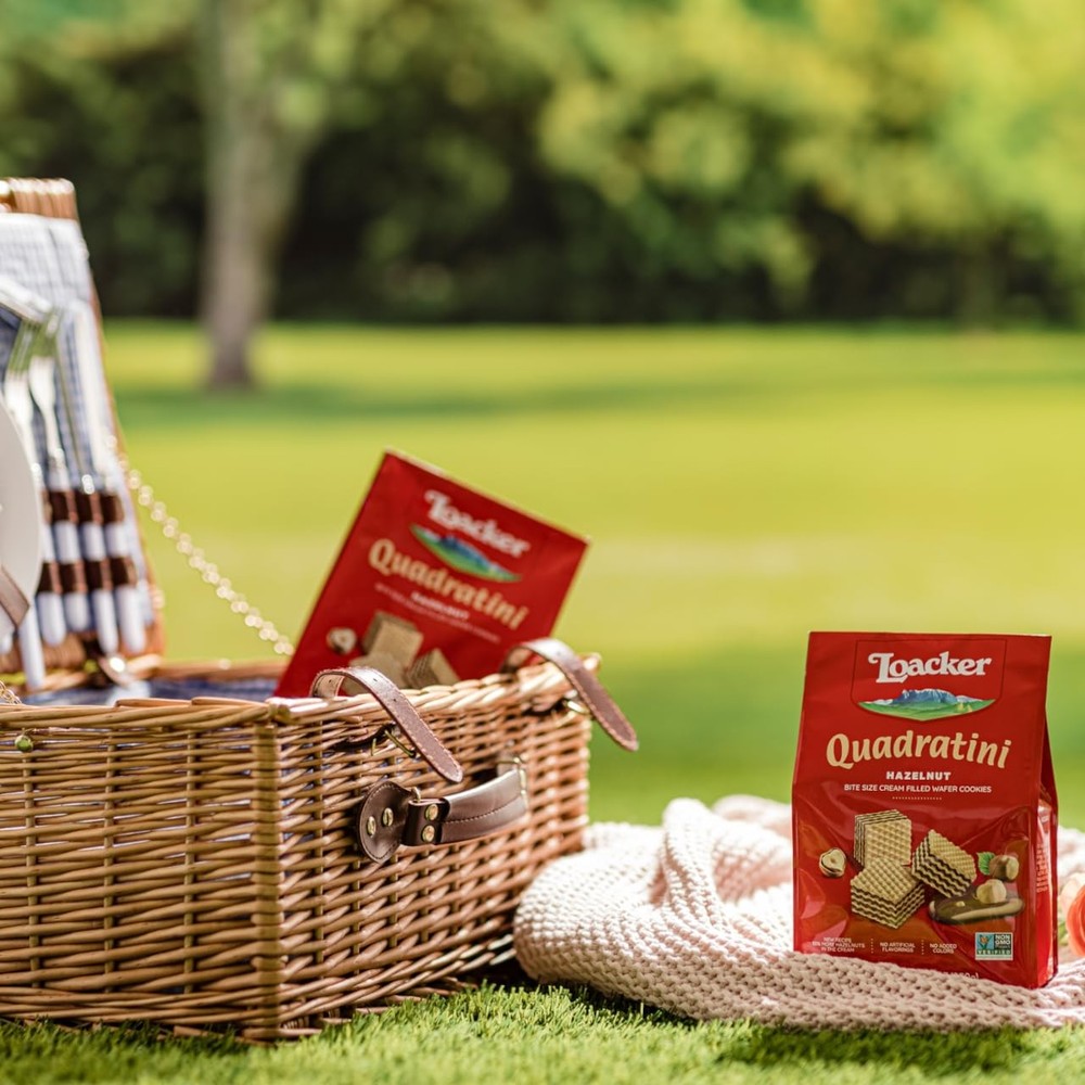 Loacker, Wafer Minis Hazelnut, 8.82 Ounce