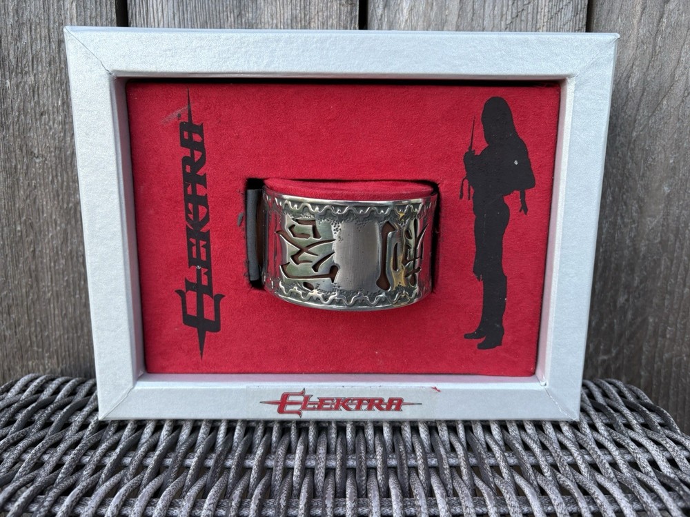 FLAWED Marvel Elektra Armband Stainless Steel Replica Display LMTD