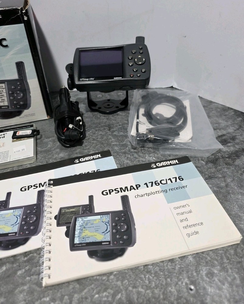 GARMIN GPSMAP 176C Color Marine Chartplotter w/ Cables, Manual, Box, Data Card