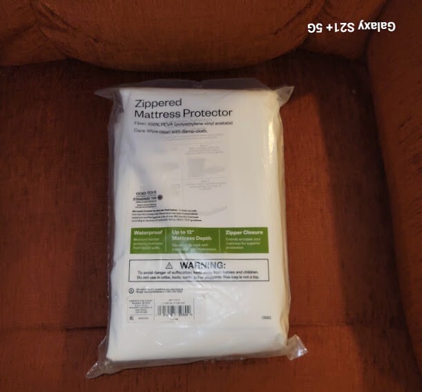 Room Essentials Vinyl Waterproof Zippered Mattress Protector Queen Size