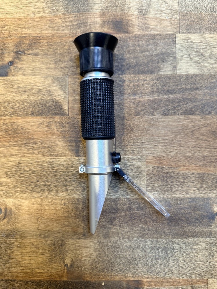 Anpro Portable Optical Refractometer and Case