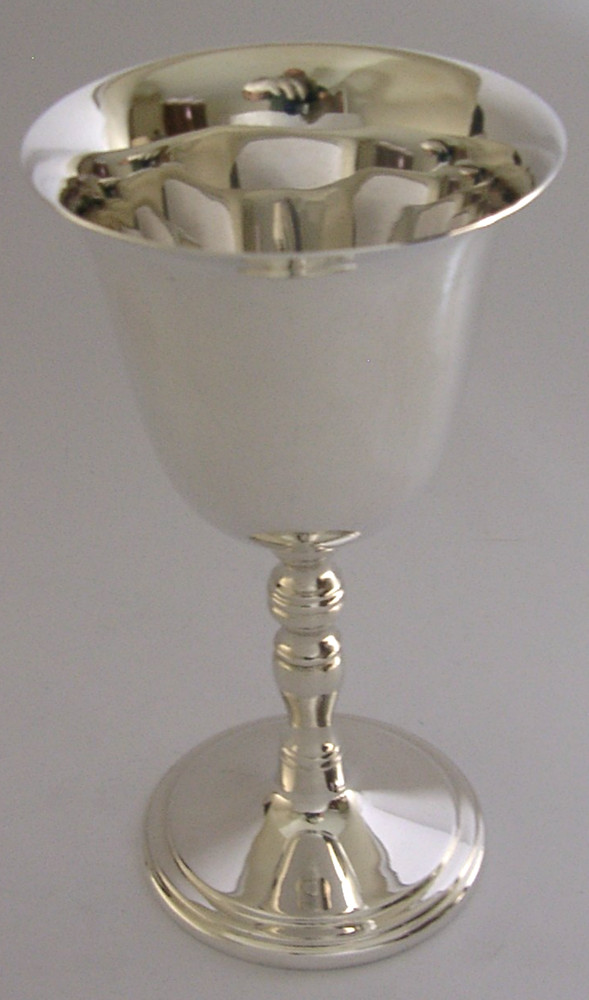 MINT ENGLISH SOLID STERLING SILVER WINE GOBLET CHALICE CUP 1978 BARWARE 166g