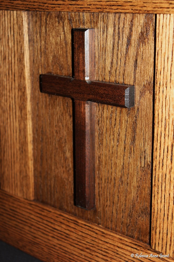 Religious Cedar Lined Oak Hope Chest with Three Walnut Crosses