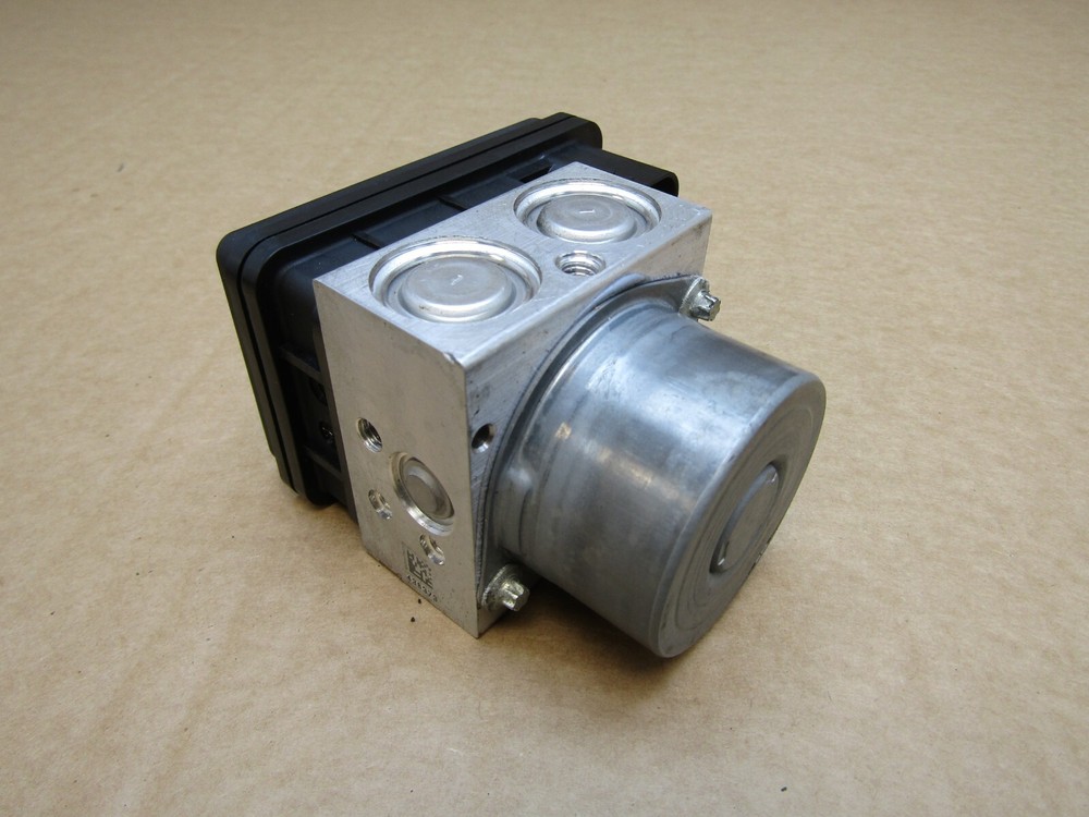 Piaggio Medley 125 2020 15,966 miles ABS control unit module (14901)