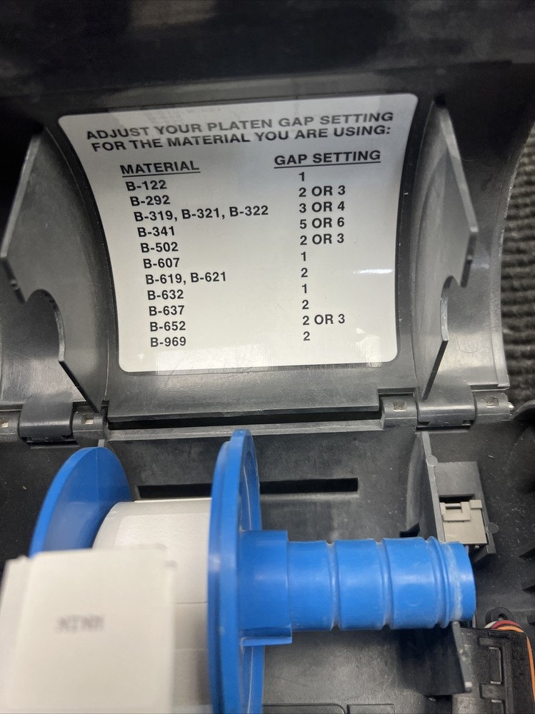 Used BRADY LS2000 Labeling System With case