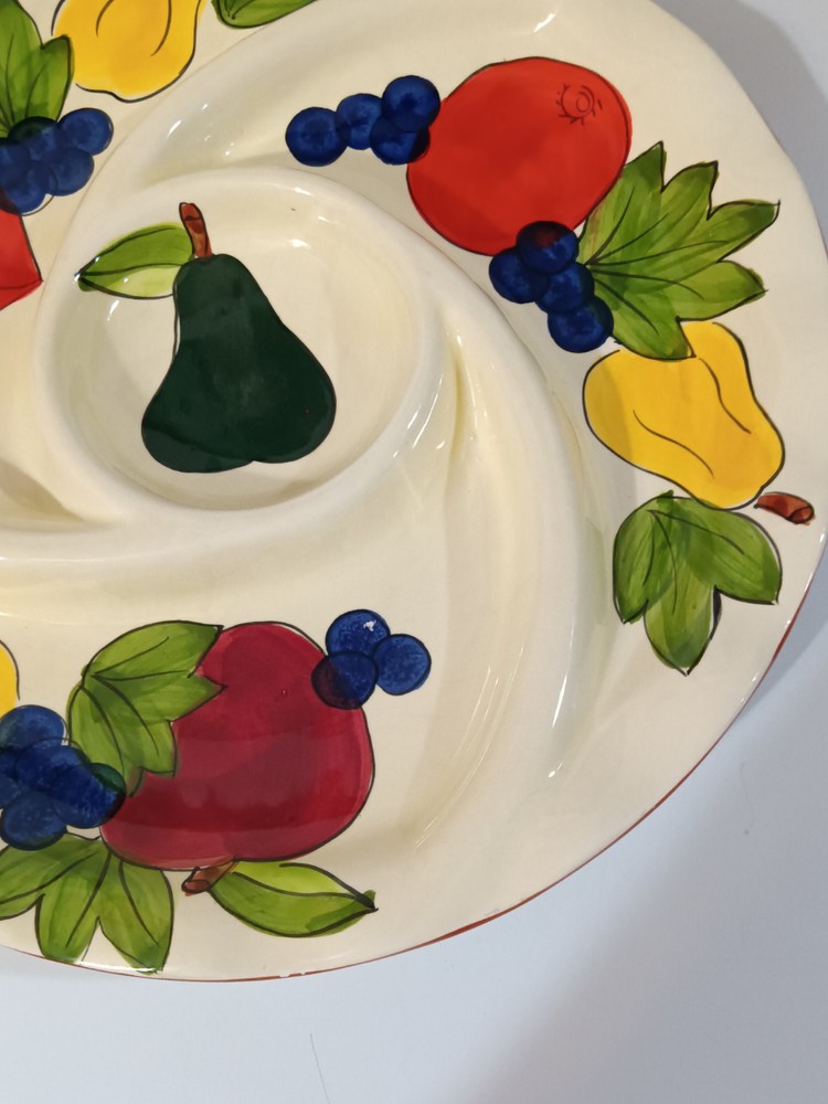 Relish Divided Chip Dip Fruit Tray 10"