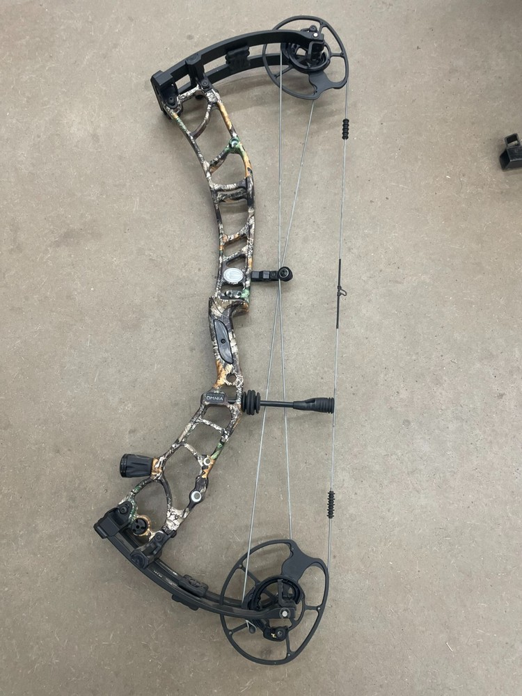 Elite Omnia Compound Bow