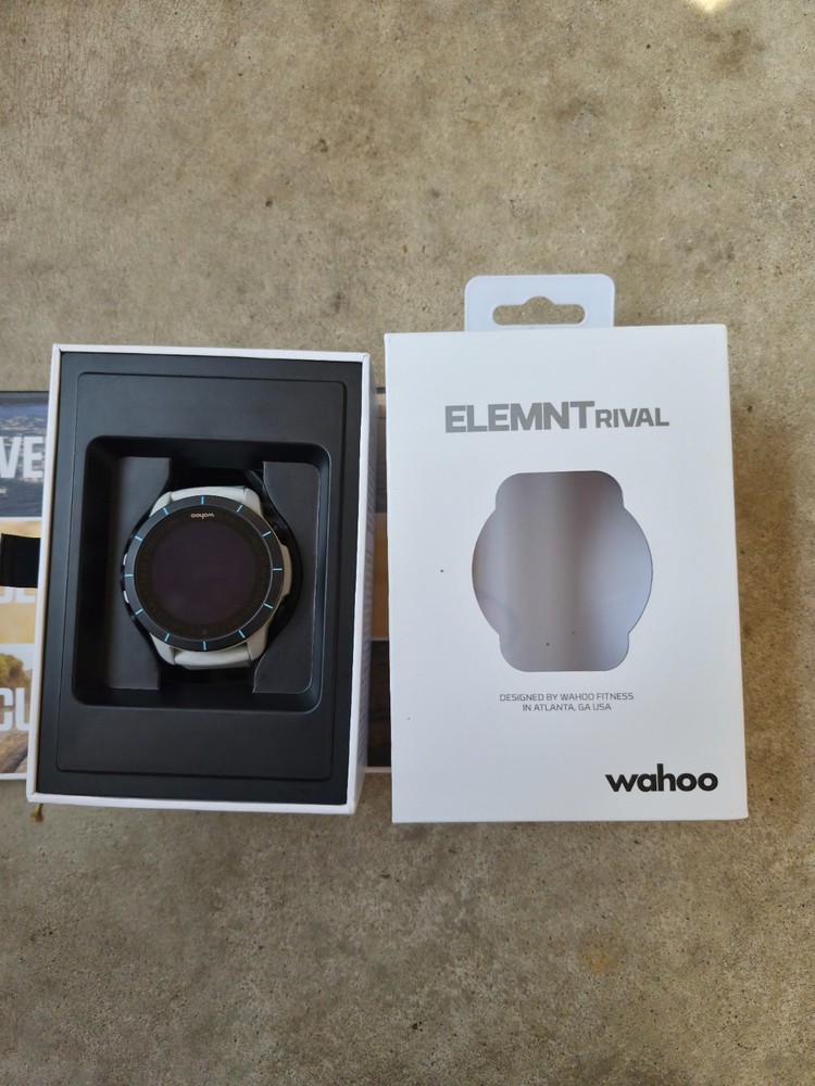 Wahoo ELEMNT RIVAL Multisport GPS Watch - White