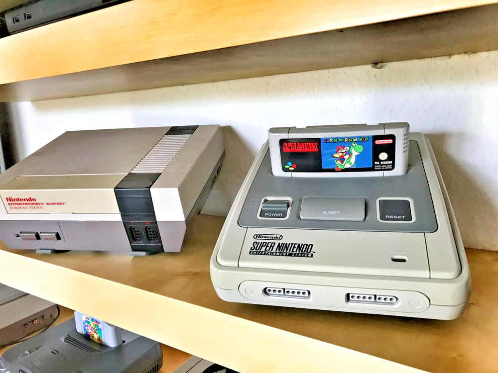 Universal game console stand display