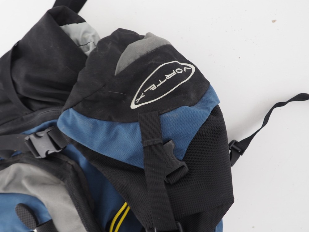 Vintage Vortex Internal Frame Pack Hiking Backpack Size Large Blue / Black