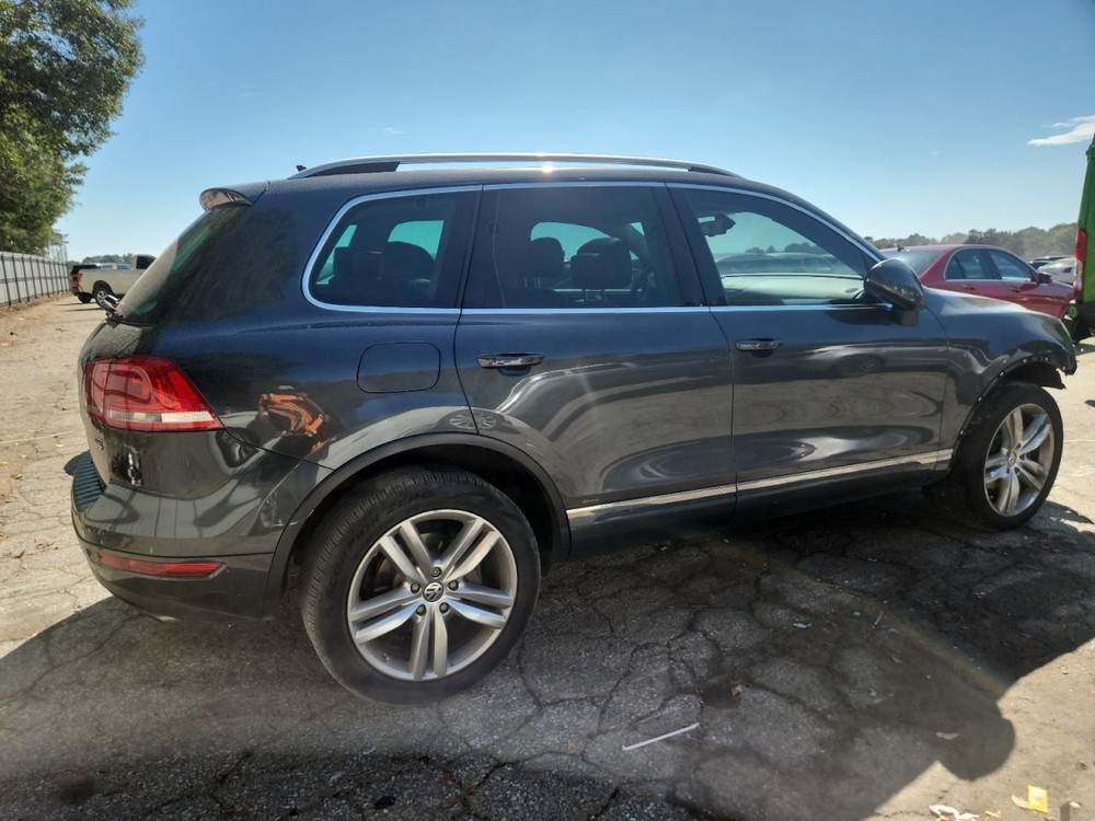 TOUAREG 2012 Glove Box 4886487