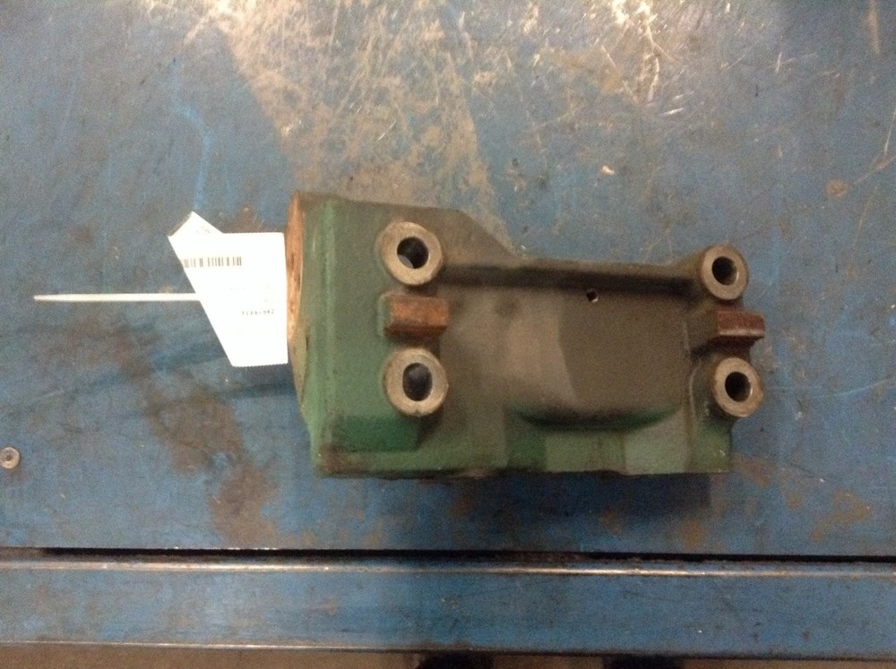 Engine Mount - Used | 21399468