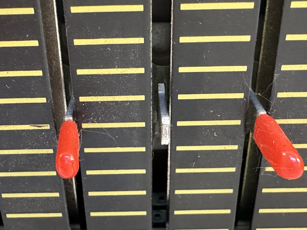 Biamp-10 band Equalizer Model EQ110