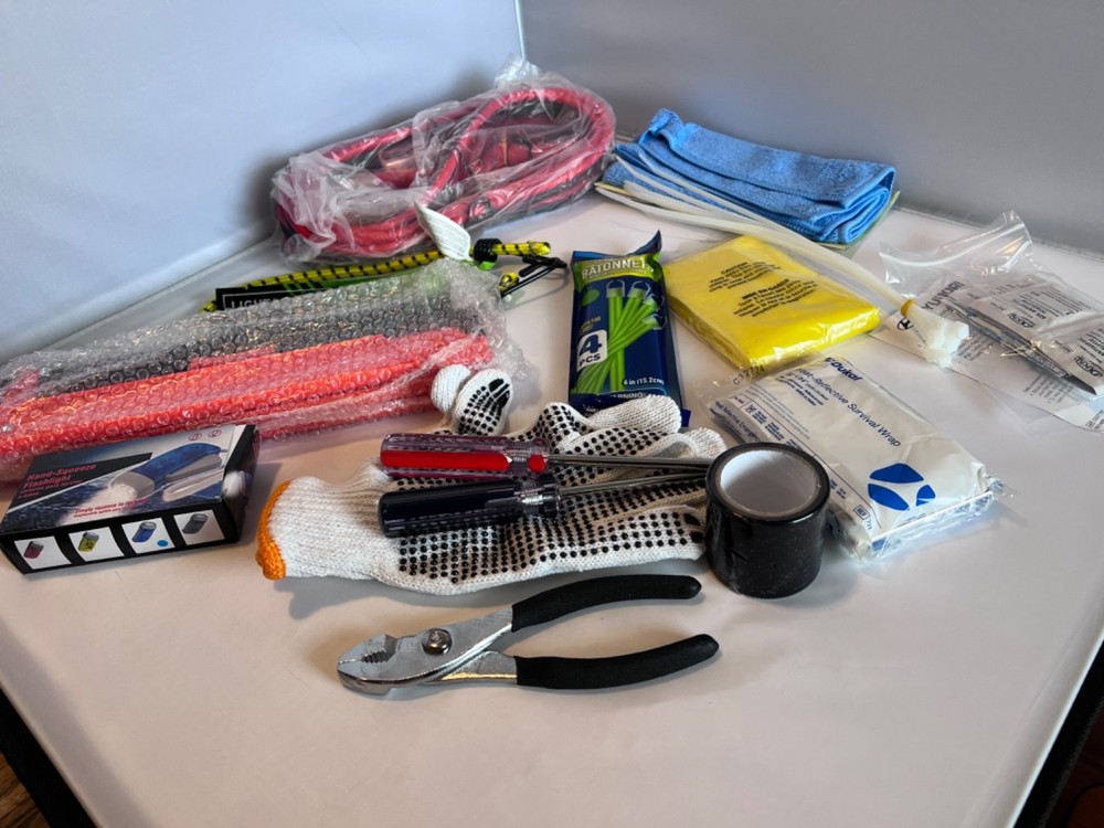 Hyundai Roadside Assistant kit