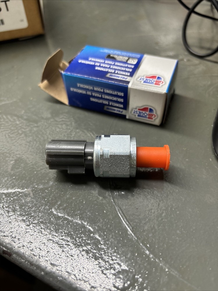 Carquest Premium #BBA1003, Brake Fluid Pressure Sensor