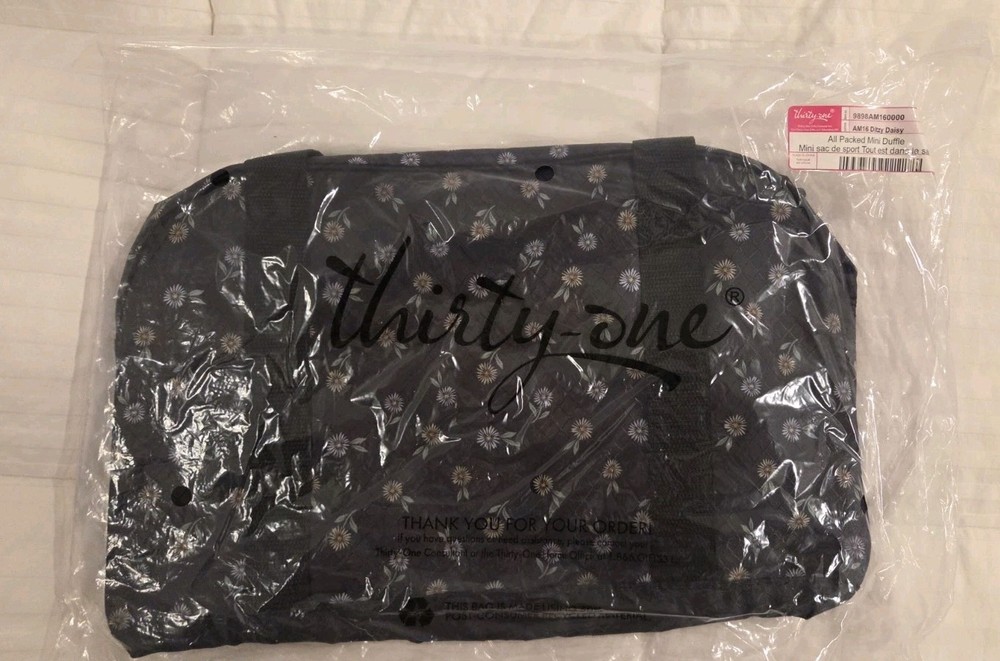 Thirty-One, Ditzy Daisy, All Packed Mini Duffel, Black Floral, Adjustable Strap