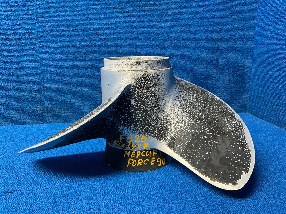 90 MERCURY FORCE FAN PROPELLER OEM