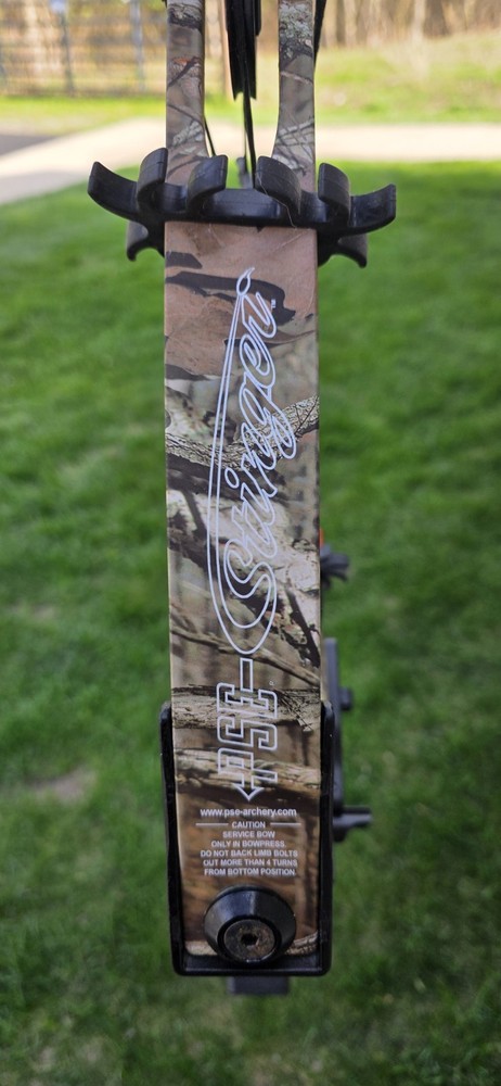 PSE Stinger Compound Bow