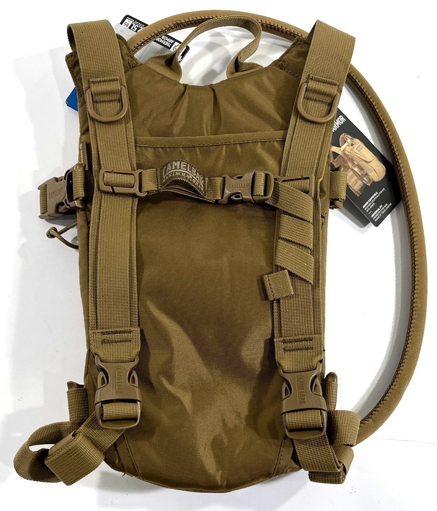 NWT CAMELBAK THERMOBAK ARMOR 85 oz / 2.5L HYDRATION SYSTEM COYOTE TAN