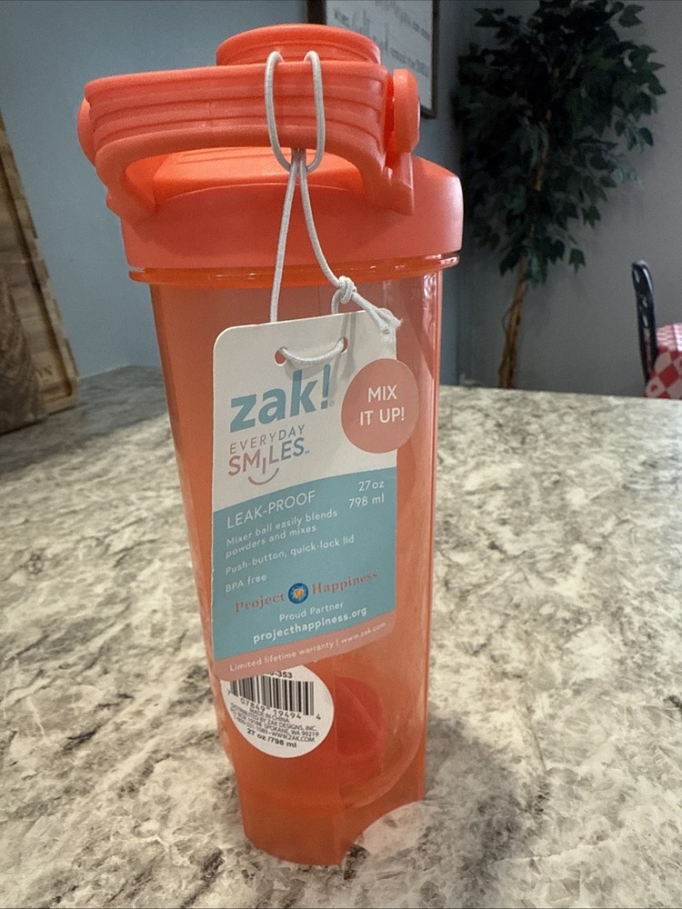 Zak! Salmon Colored Blender Bottle 27oz NWT