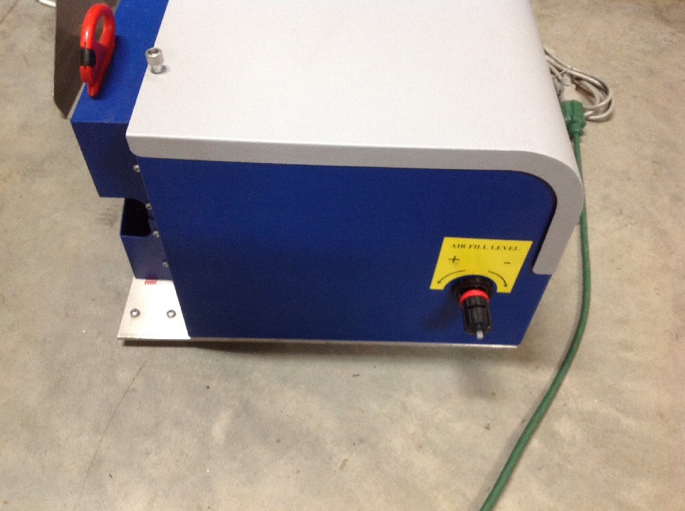 Cell-o Ez 2 air cushion air bubble Pillow Packing machine Powers On Untested.