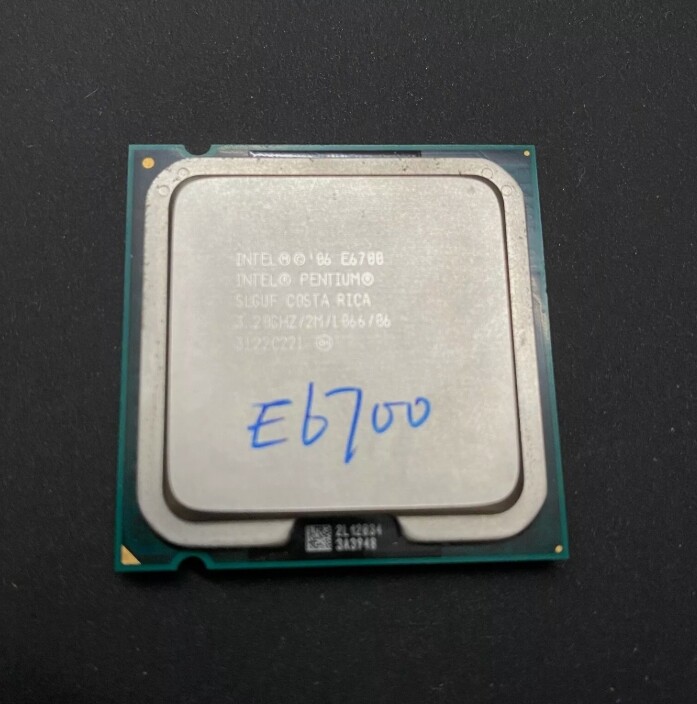 Intel Pentium E6700 3.2GHz Dual-Core 2M 1066MHz Socket LGA775 Processor