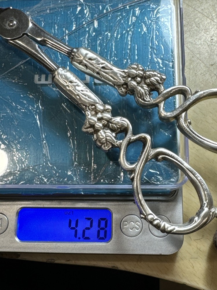 ITALY VINTAGE STERLING Salad Silver Handle GRAPE SCISSORS SHEARS