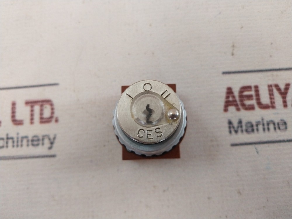 Siemens SSG 10 Key Operator Switch 3SB1120-4PB20