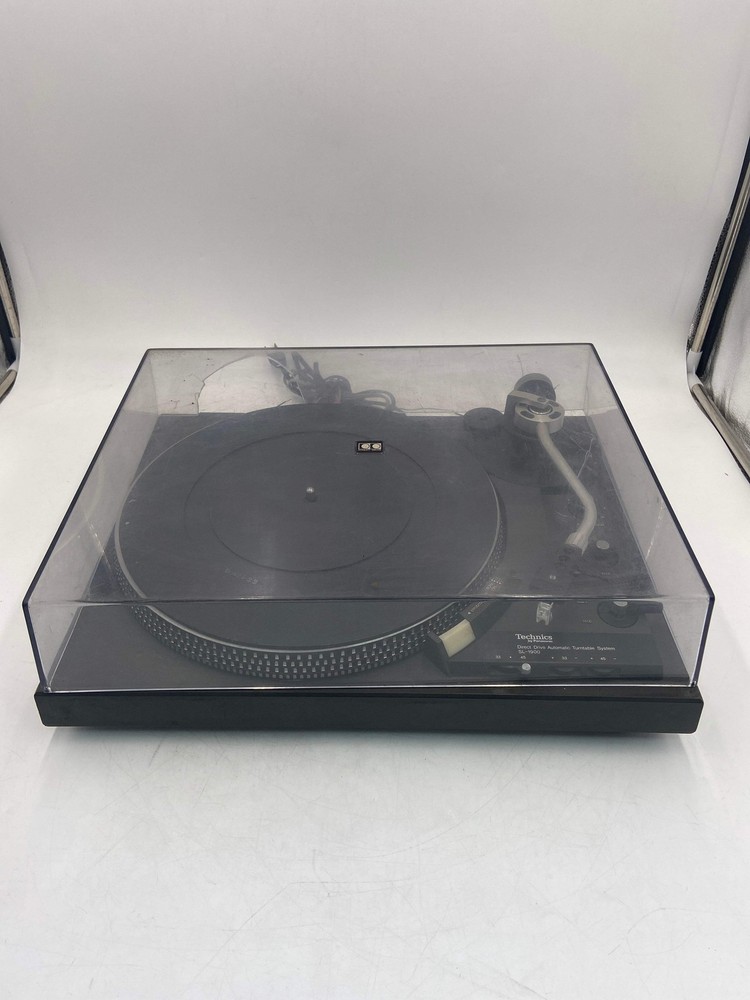 Technics By Panasonic SL-1900 Direct Drive Automatic Turntable System