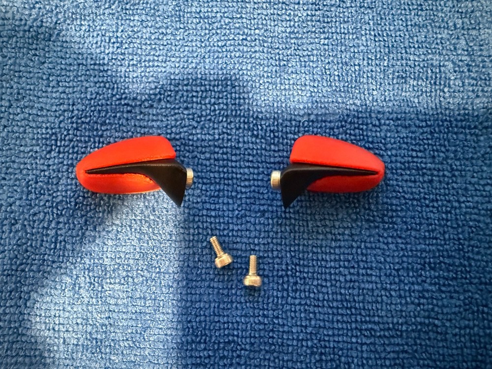 Custom 3d printed mirrors for 1:7 Scale RC car