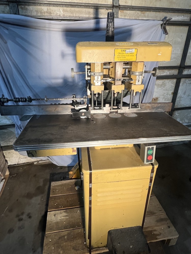 Acme Wire Sticher Model 3A