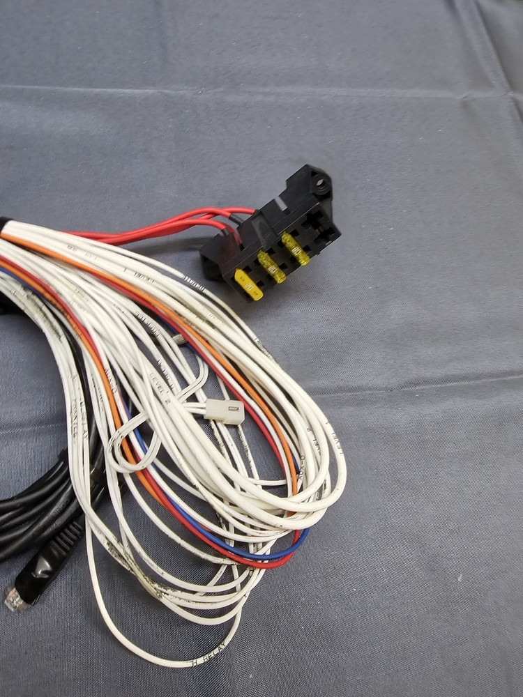 CODE 3 Z3 Siren Lightbar Controller Wiring Harness with Control Head Cable