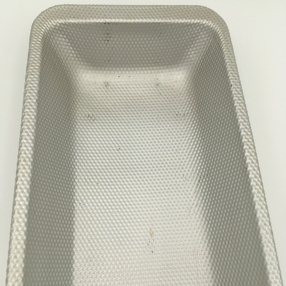 Vintage 18 Cube Aluminum Kitchen Ice Cube Tray with T Handle